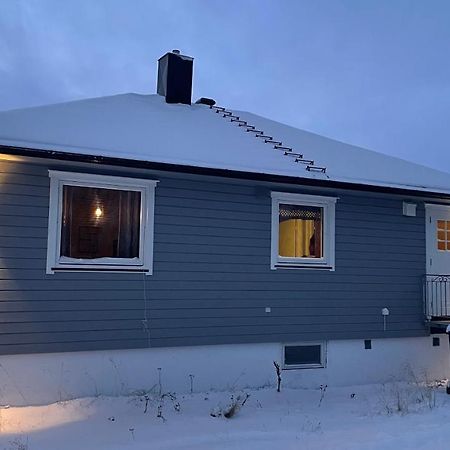 Koselig Hus I Sentrum Av Olderfjord Russenes Ngoại thất bức ảnh